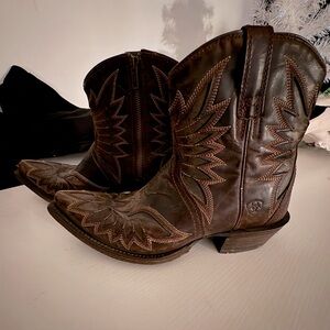 Brown Ariat Half Boots